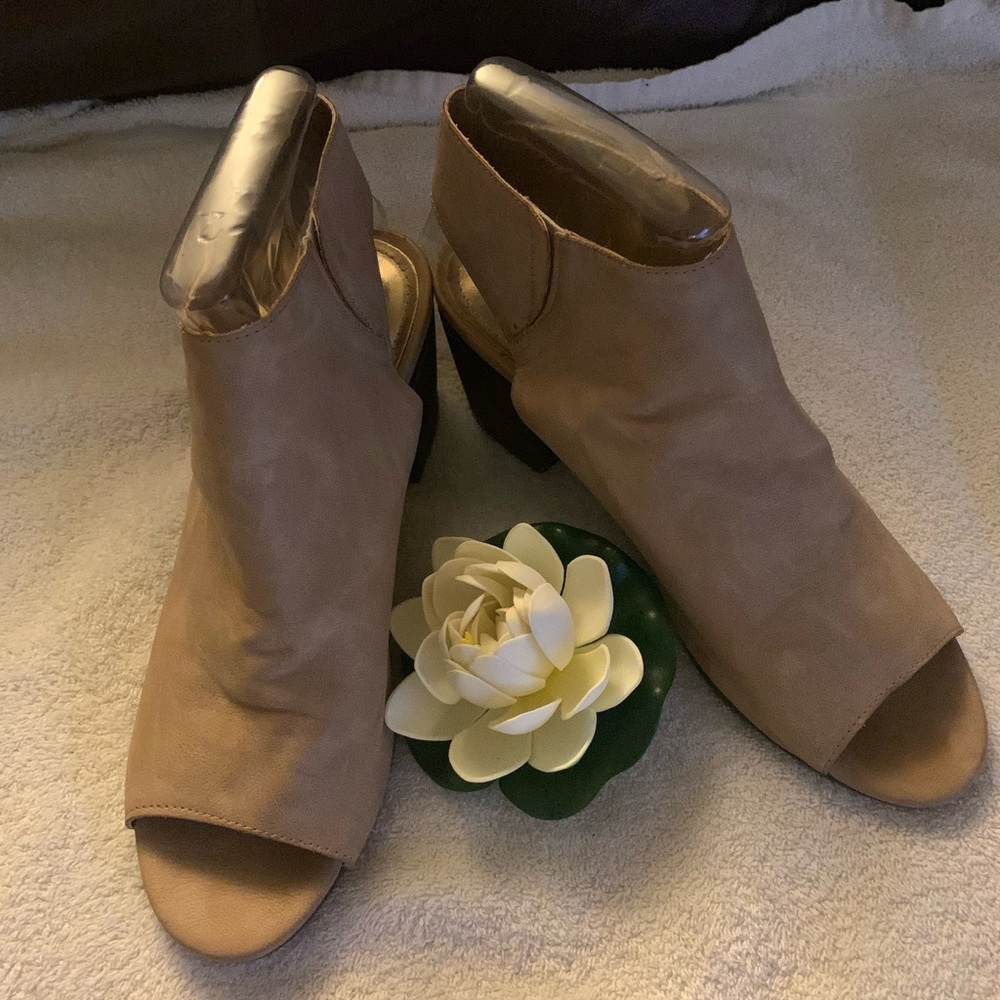 Madden Girl Sandals